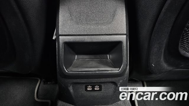 BMW 1-Series 2022 — photo 29