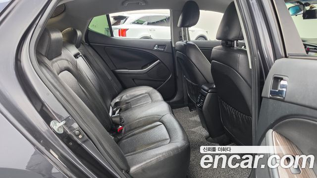 Kia K5 2012 — photo 11