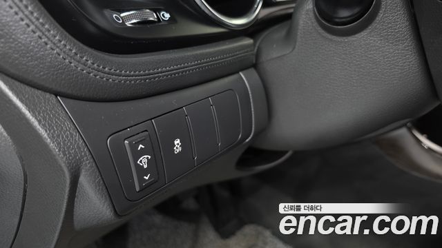 Kia K5 2012 — photo 18