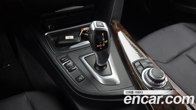 BMW 3-Series 2013 — photo 9