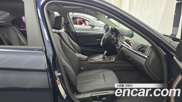 BMW 3-Series 2013 — photo 11