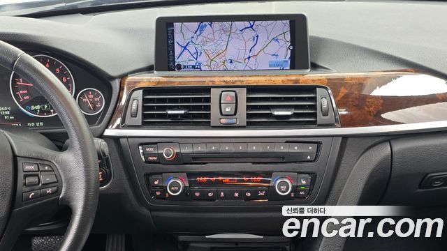 BMW 3-Series 2013 — photo 14