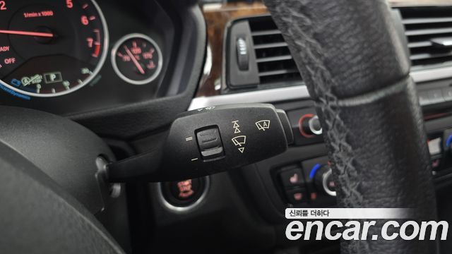 BMW 3-Series 2013 — photo 18