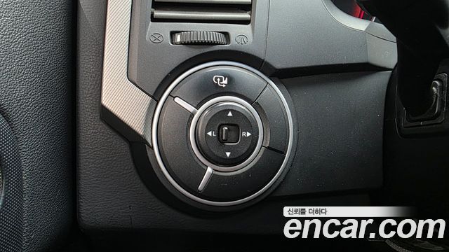 KG Mobility KORANDO 2014 — photo 17