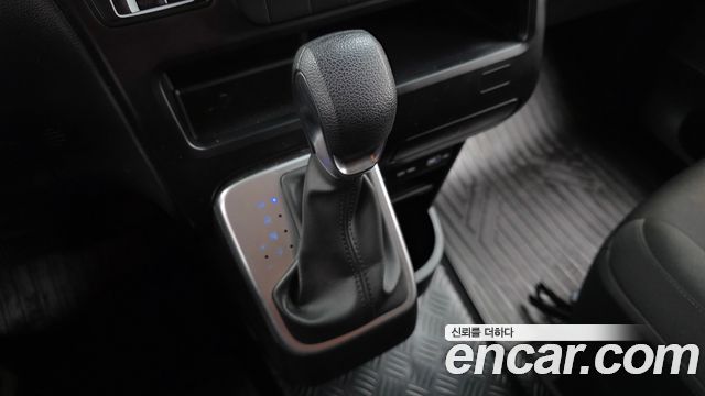 Hyundai Staria 2022 — photo 12