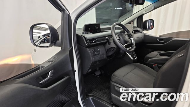 Hyundai Staria 2022 — photo 13