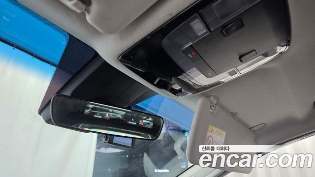 Hyundai Staria 2022 — photo 23