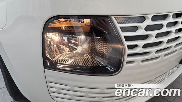 Hyundai Staria 2022 — photo 8