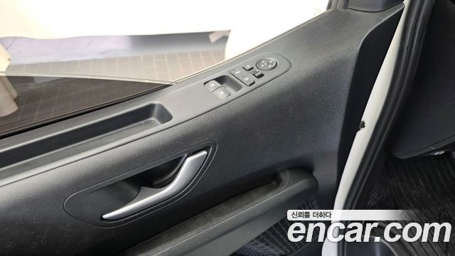 Hyundai Staria 2022 — photo 27