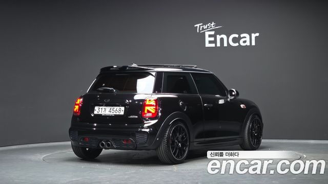 Mini Cooper 2017 — photo 2