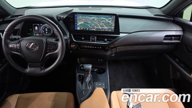 Lexus UX 2024 — photo 10