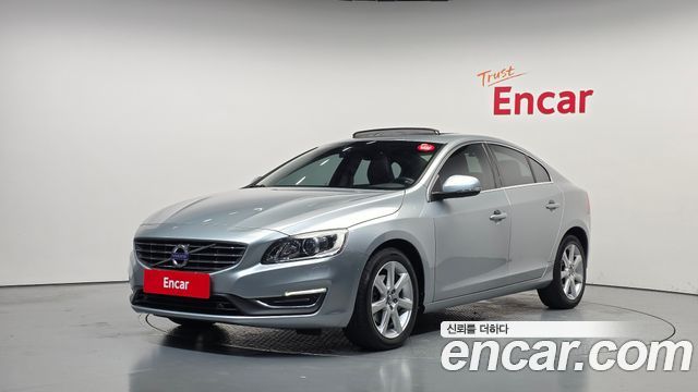 Volvo S60 2017 — photo 1