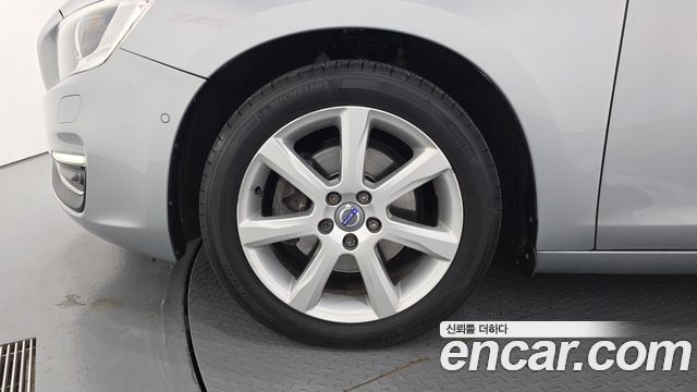 Volvo S60 2017 — photo 5