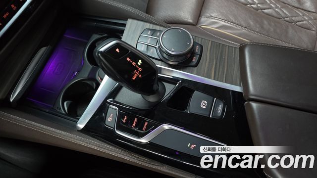BMW 5-Series 2020 — photo 12