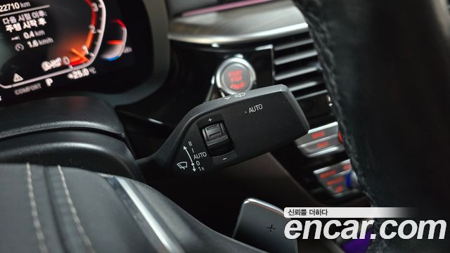 BMW 5-Series 2020 — photo 26