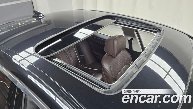 BMW 5-Series 2020 — photo 28