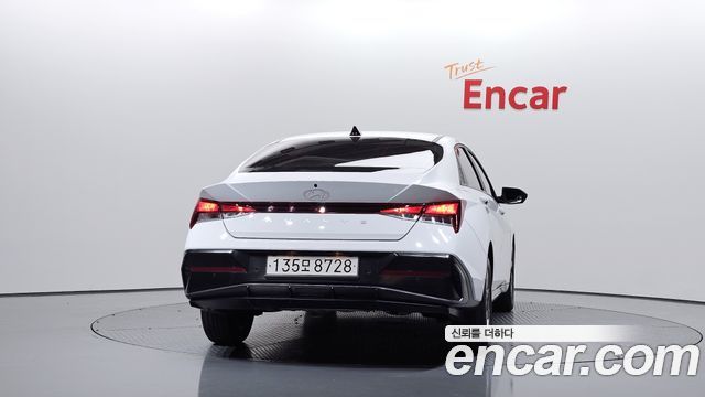 Hyundai AVANTE 2025 — photo 4