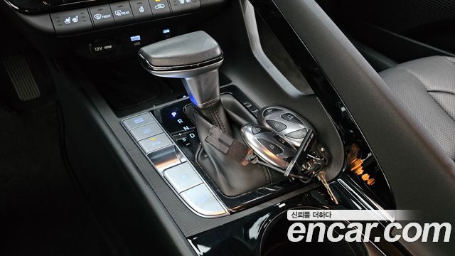 Hyundai AVANTE 2025 — photo 12