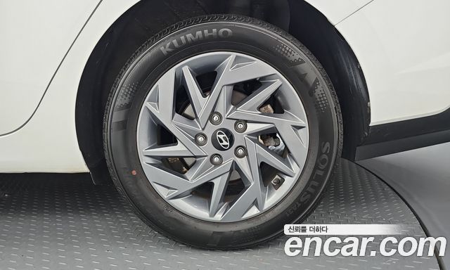 Hyundai AVANTE 2025 — photo 7