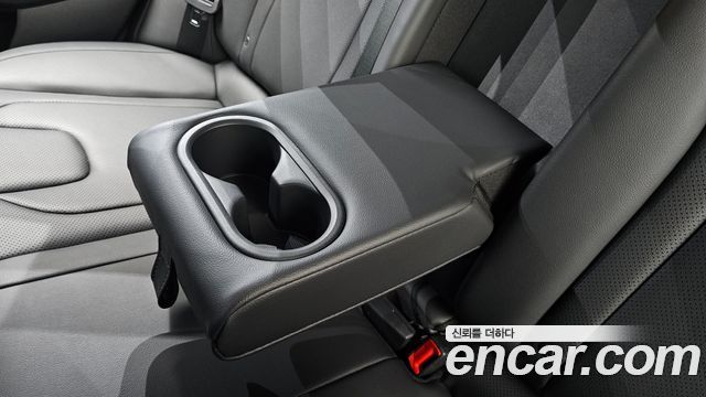 Hyundai AVANTE 2025 — photo 33