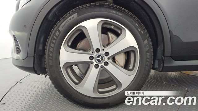 Mercedes-Benz GLC-Class 2019 — photo 5