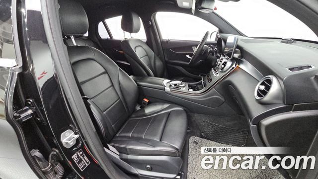 Mercedes-Benz GLC-Class 2019 — photo 11