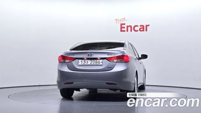 Hyundai AVANTE 2012 — photo 4