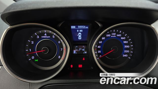 Hyundai AVANTE 2012 — photo 8