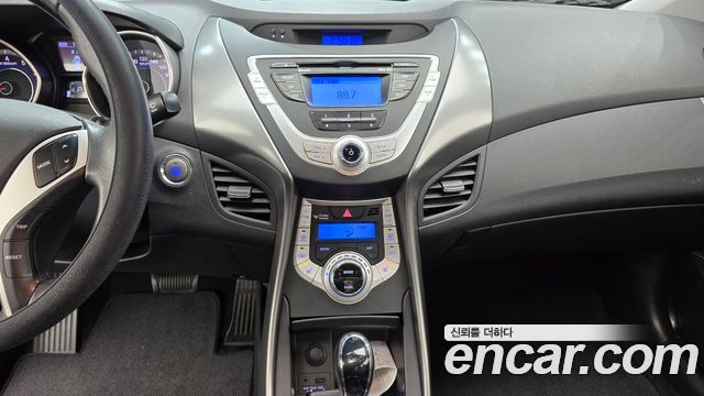 Hyundai AVANTE 2012 — photo 14