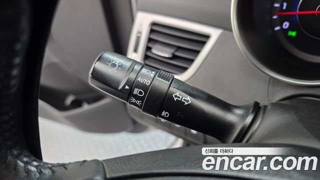 Hyundai AVANTE 2012 — photo 15