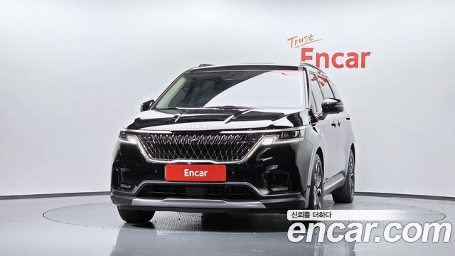 Kia Canival 2023 — photo 3