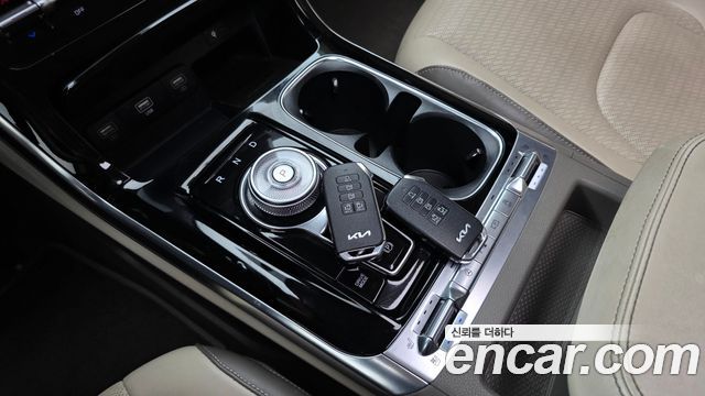 Kia Canival 2023 — photo 12