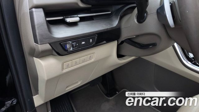 Kia Canival 2023 — photo 25