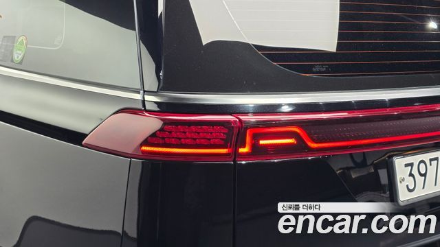 Kia Canival 2023 — photo 9