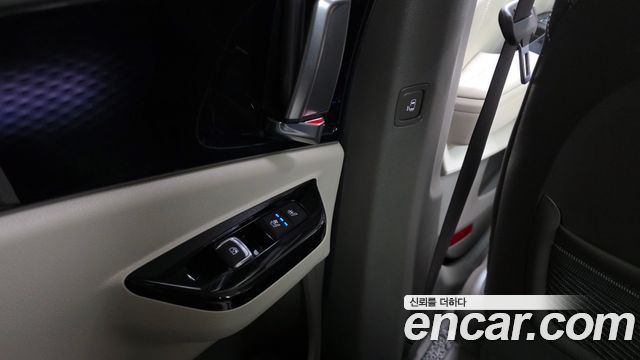 Kia Canival 2023 — photo 28