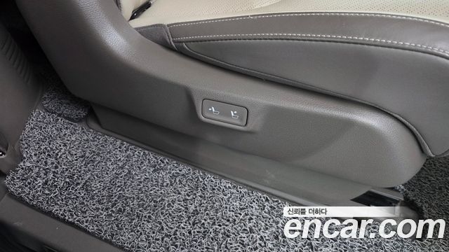 Kia Canival 2023 — photo 29