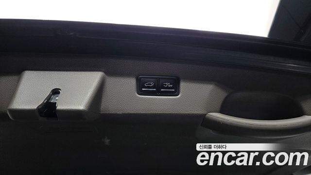 Kia Canival 2023 — photo 34