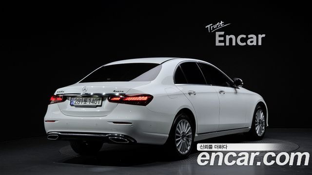 Mercedes-Benz E-Class 2021 — photo 2