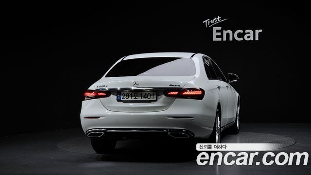 Mercedes-Benz E-Class 2021 — photo 4
