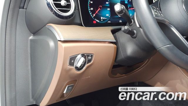 Mercedes-Benz E-Class 2021 — photo 14