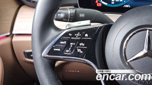 Mercedes-Benz E-Class 2021 — photo 17
