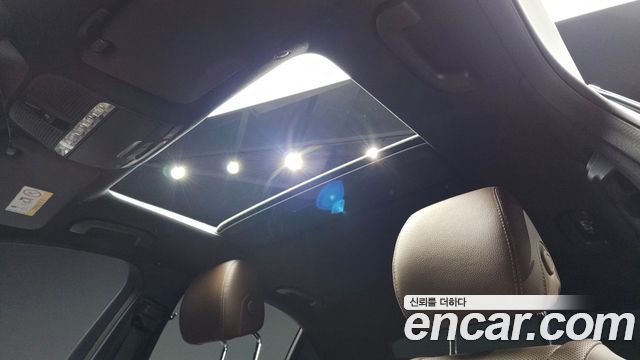 Mercedes-Benz E-Class 2021 — photo 19