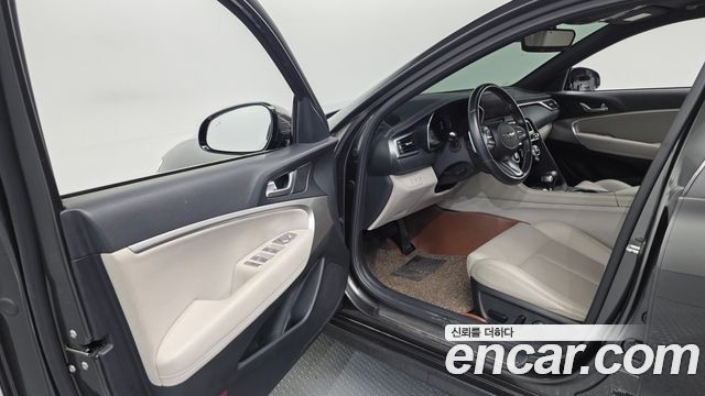 Genesis G70 2023 — photo 10