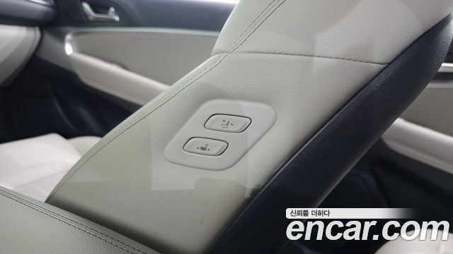 Genesis G70 2023 — photo 17