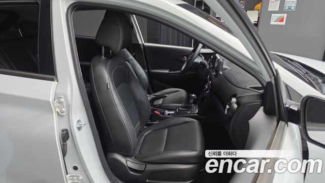 Hyundai Kona 2018 — photo 17