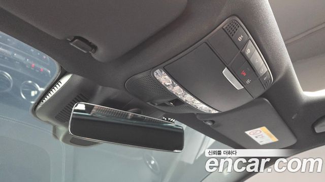 Mercedes-Benz E-Class 2022 — photo 26