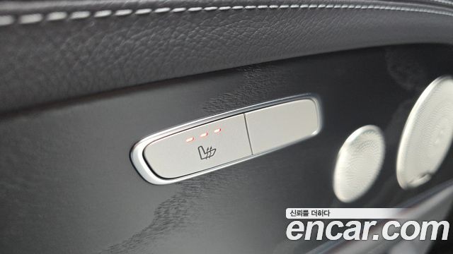 Mercedes-Benz E-Class 2022 — photo 28