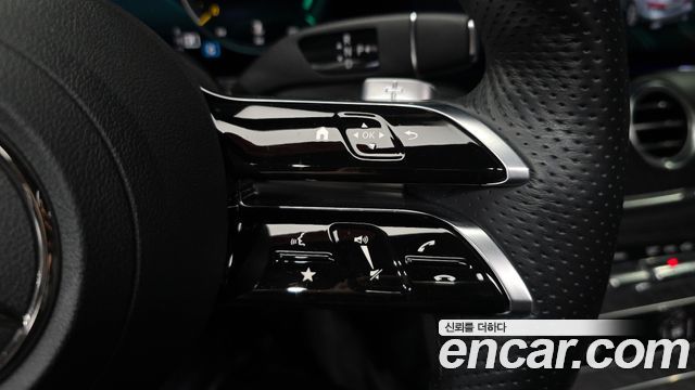 Mercedes-Benz E-Class 2022 — photo 32