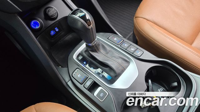 Hyundai Santafe 2016 — photo 9