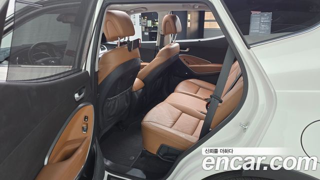 Hyundai Santafe 2016 — photo 11